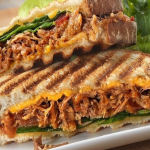 پنینی گوشت و پنیر